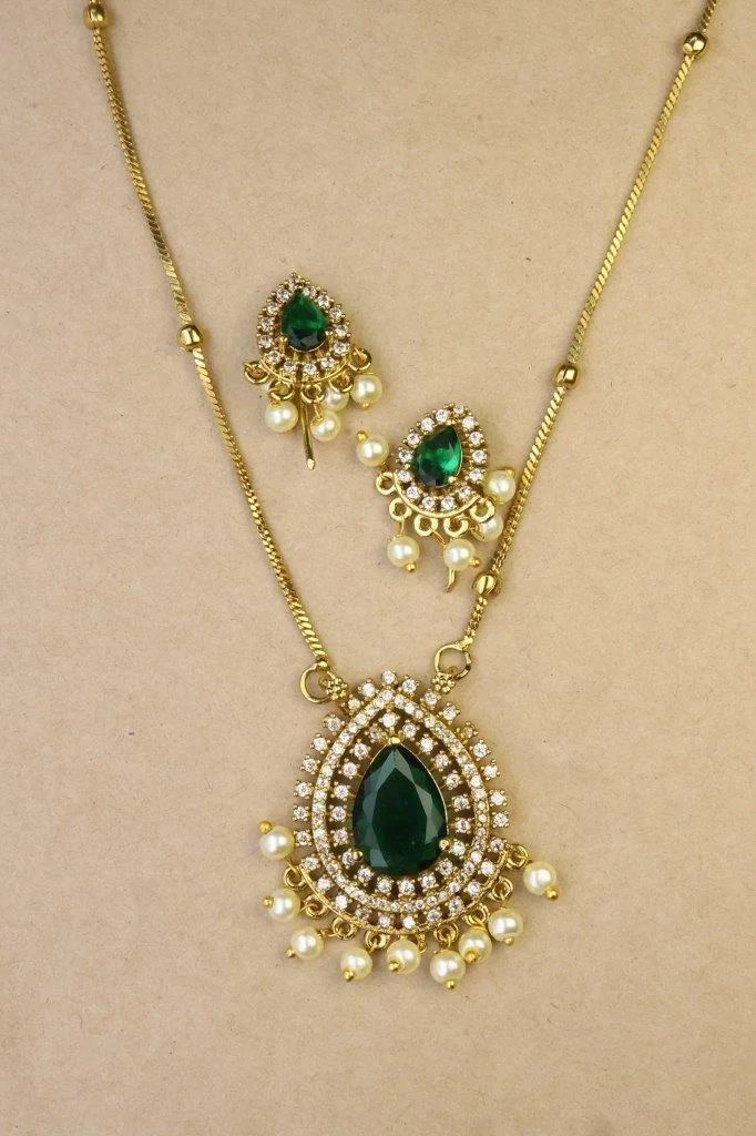 Green Teardrop Pendant Set with Pearl Rim