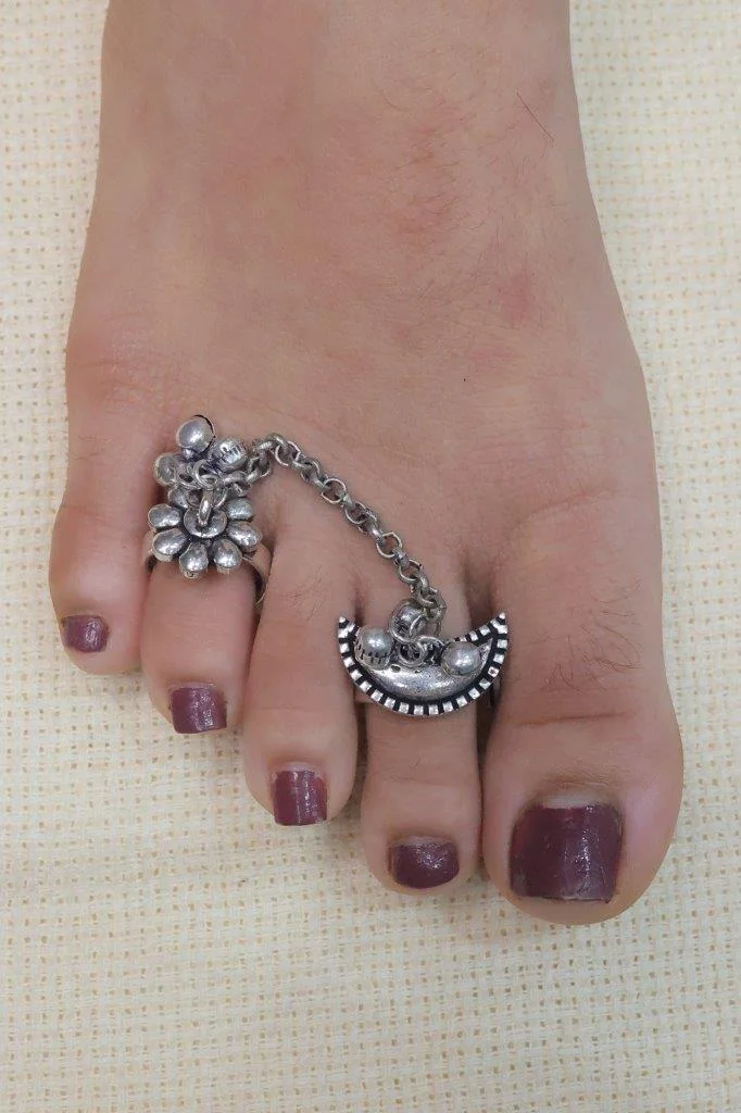 Oxidised Chain Bichiya with Flower Ring