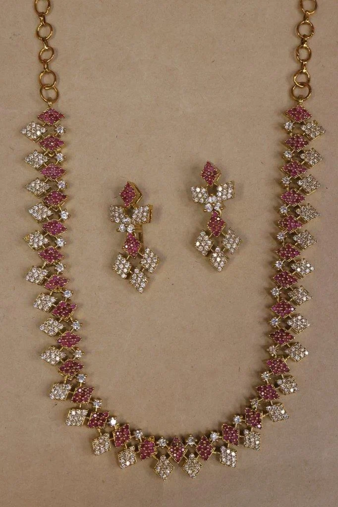 Ruby Leaf Pattern Necklace Set