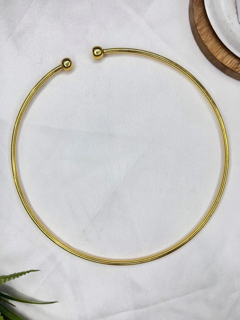 Plain Gold Tone Ribbed Hasli Collar Necklace