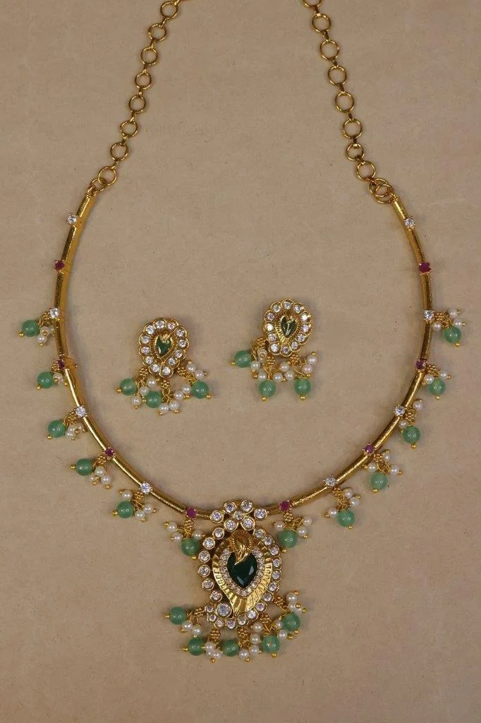 Rigid Collar Set with Green Bead Fringe