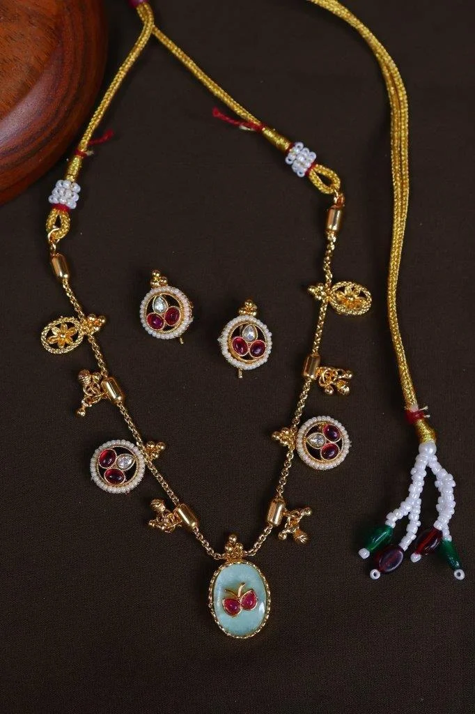 Enamel Oval Pendant Chain with Pearl Ringed Kundan Discs