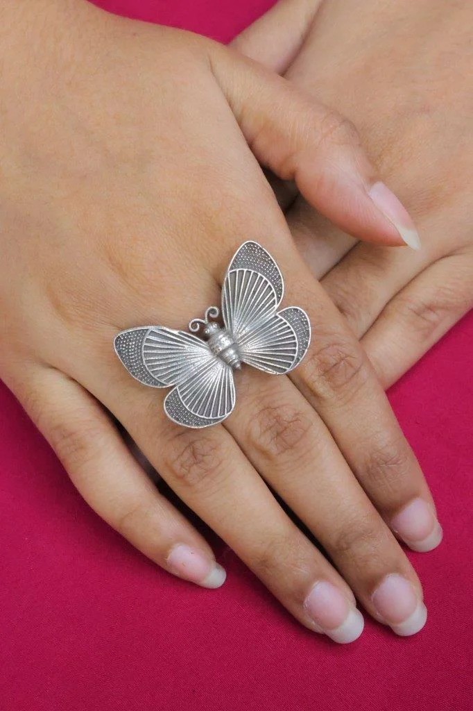 Ribbed Butterfly Ring