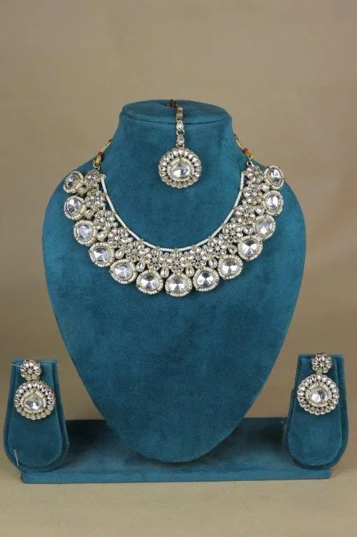 Uncut Stone Bridal Choker Set with Maang Tikka