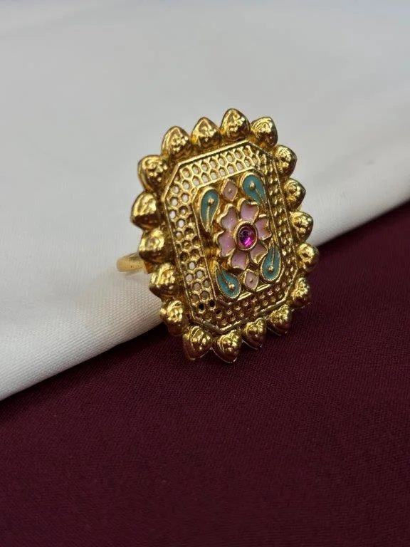 Rectangular Meenakari Ring with Scalloped Edge