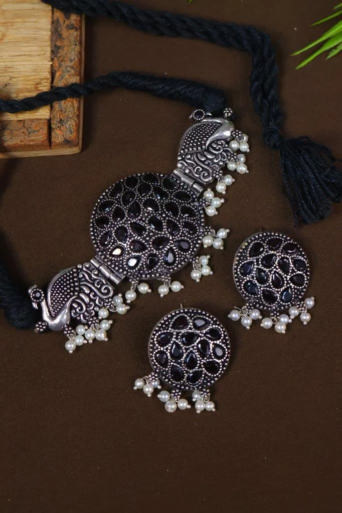 Peacock Kemp Stone Choker on Black Dori