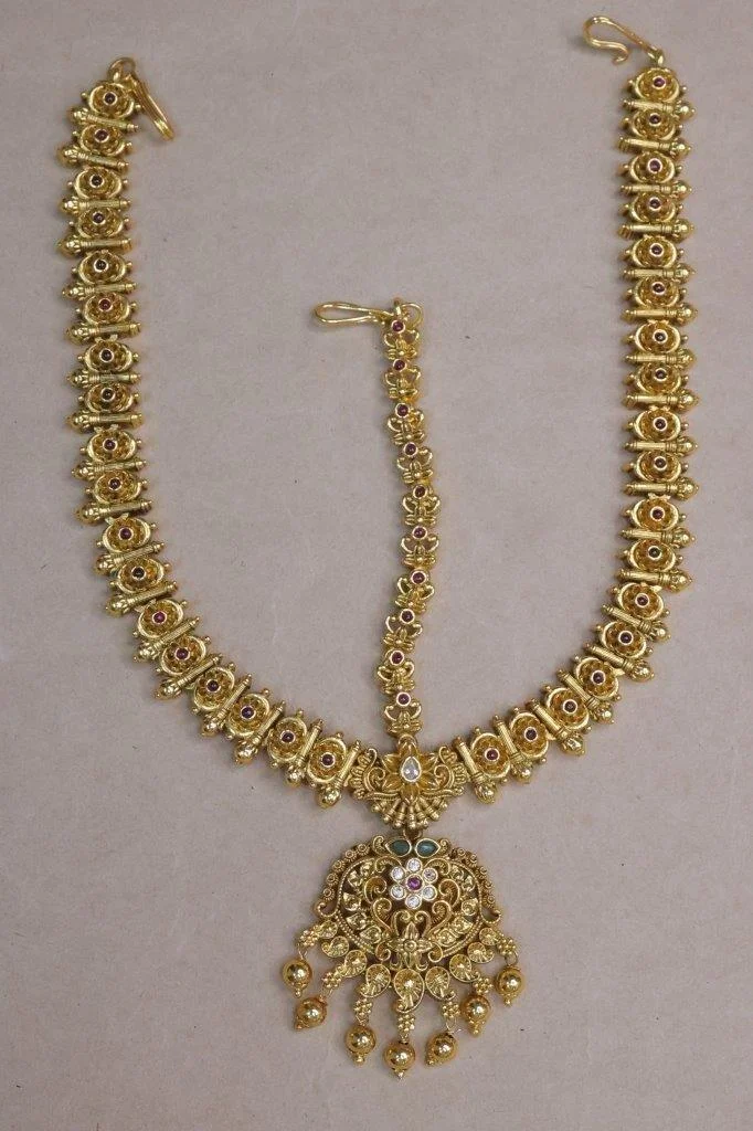 Gold Tone Maang Tikka with Pearl Drop Pendant