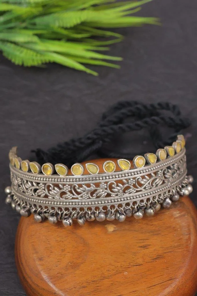 Pierced Vine Band Choker with Ghungroo Fringe