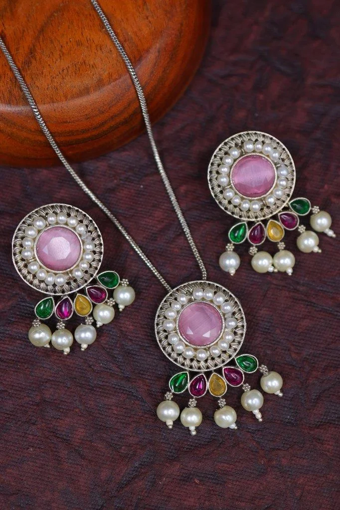 Pearl Ringed Disc Pendant Set with Navratna Fringe