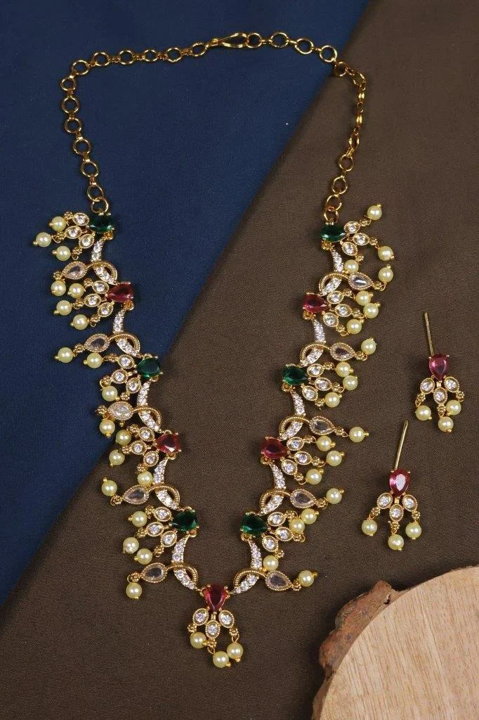 Vine Pattern Necklace Set with Pearl Drops