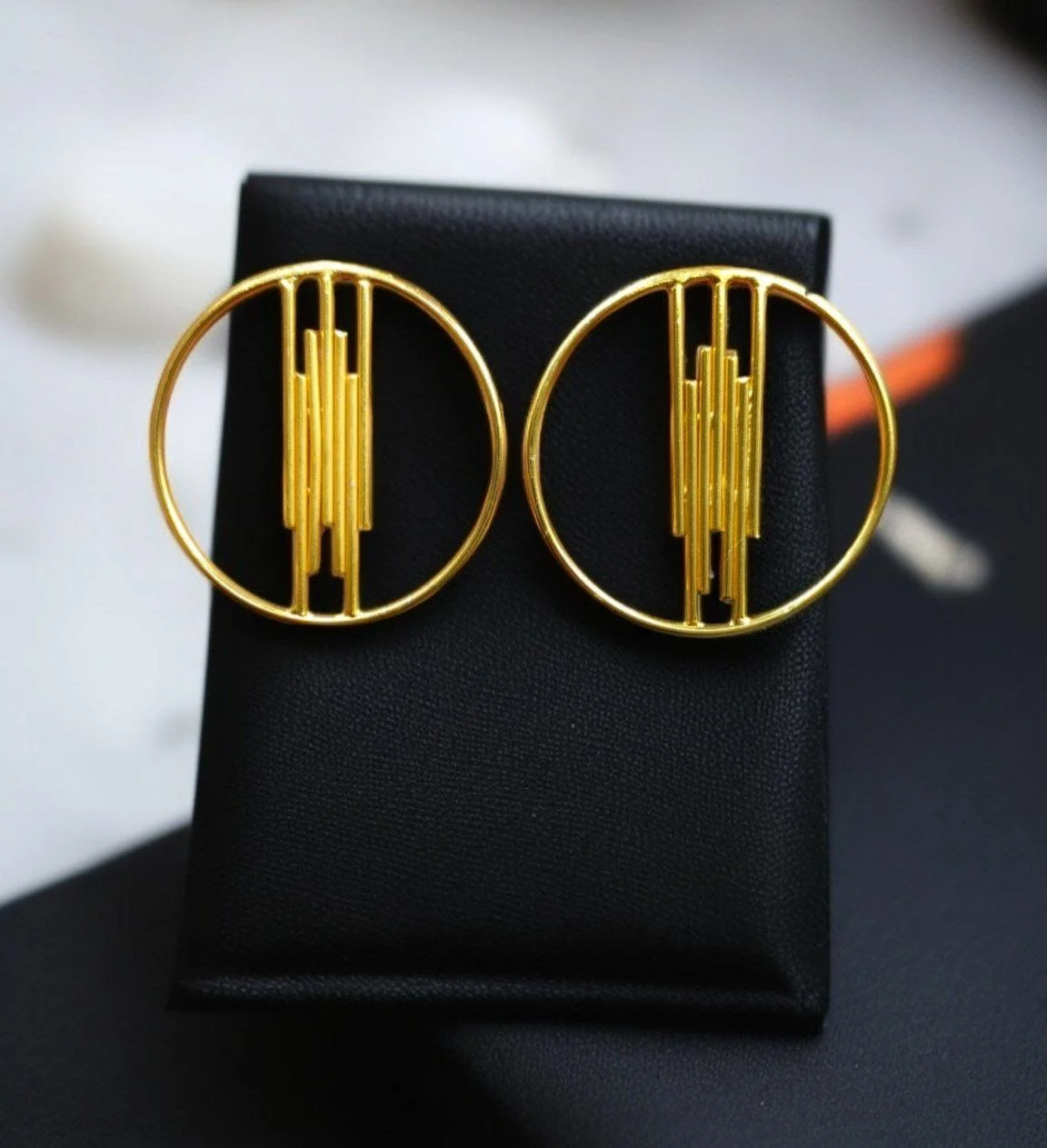 Circle Frame Earrings with Vertical Bars – view 3