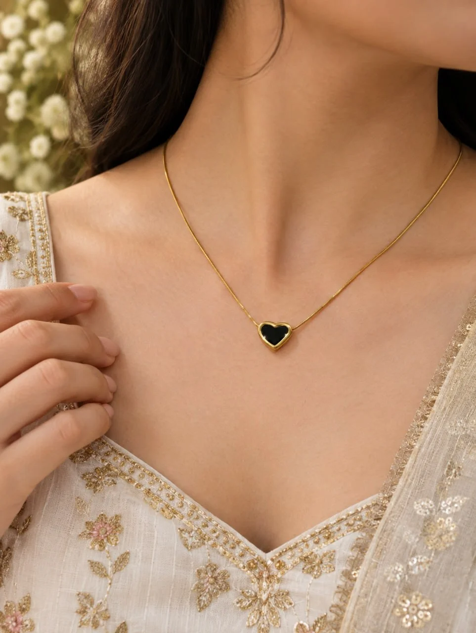 Anti Tarnish Black Stone Heart Pendant Necklace