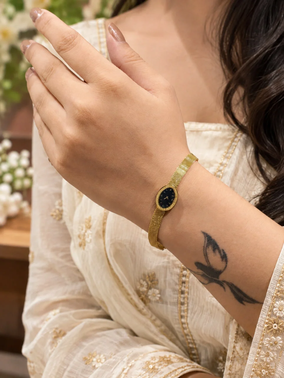 Anti Tarnish Woven Mesh Bangle with Round Charm Dial