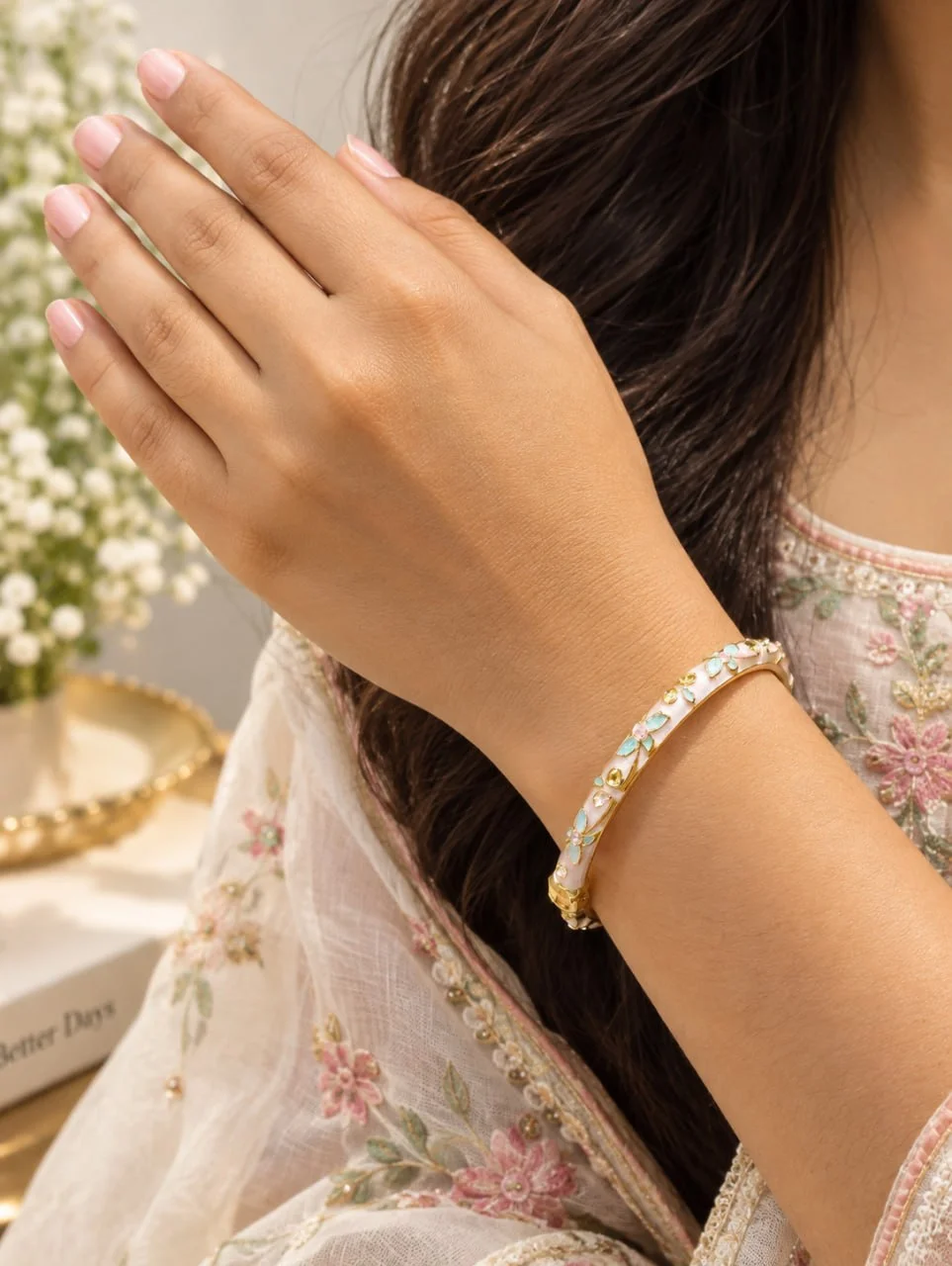 Anti Tarnish Floral Enamel Bangle in Ivory and Black
