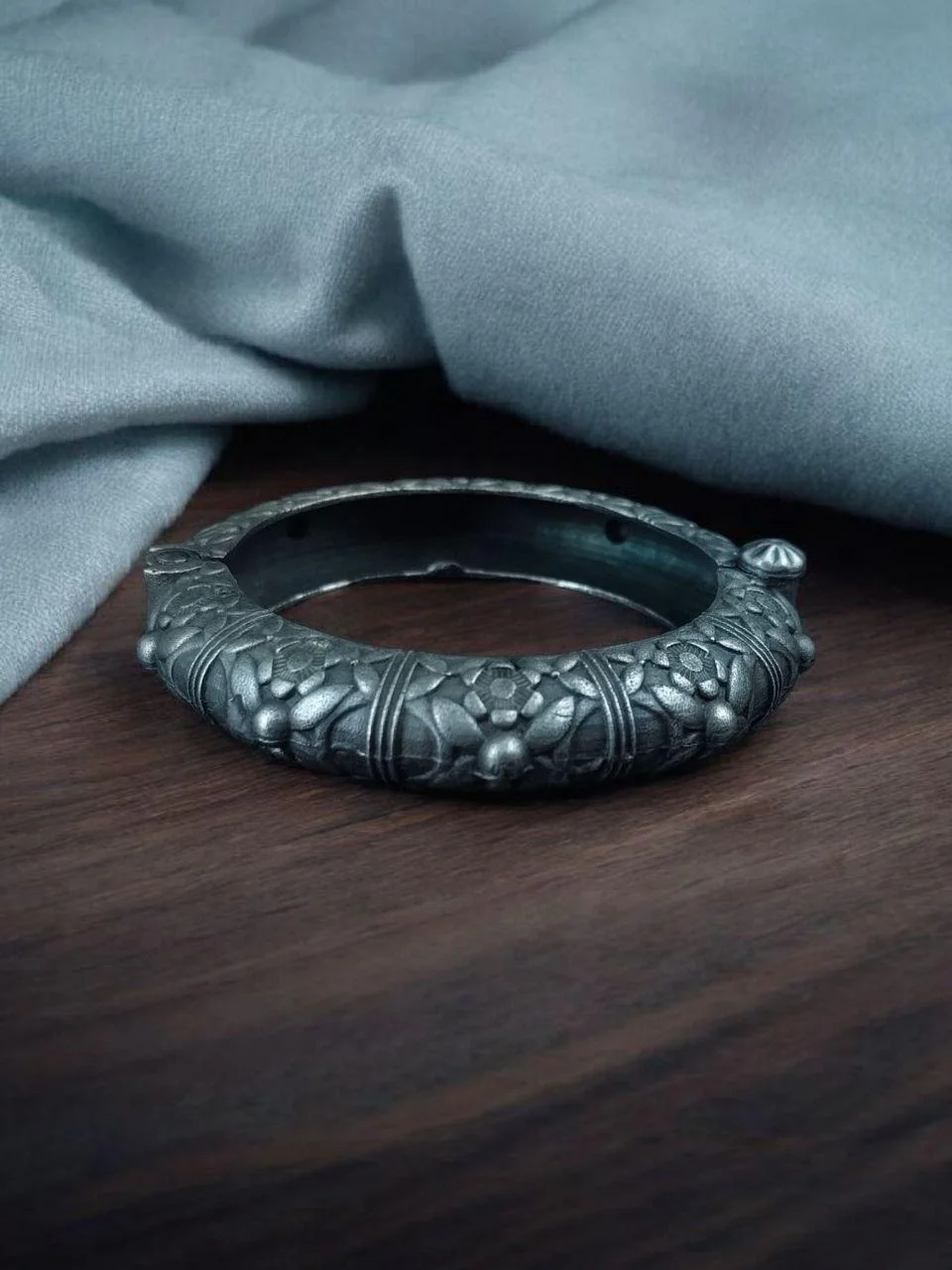 Oxidised Floral Relief Kada – view 3