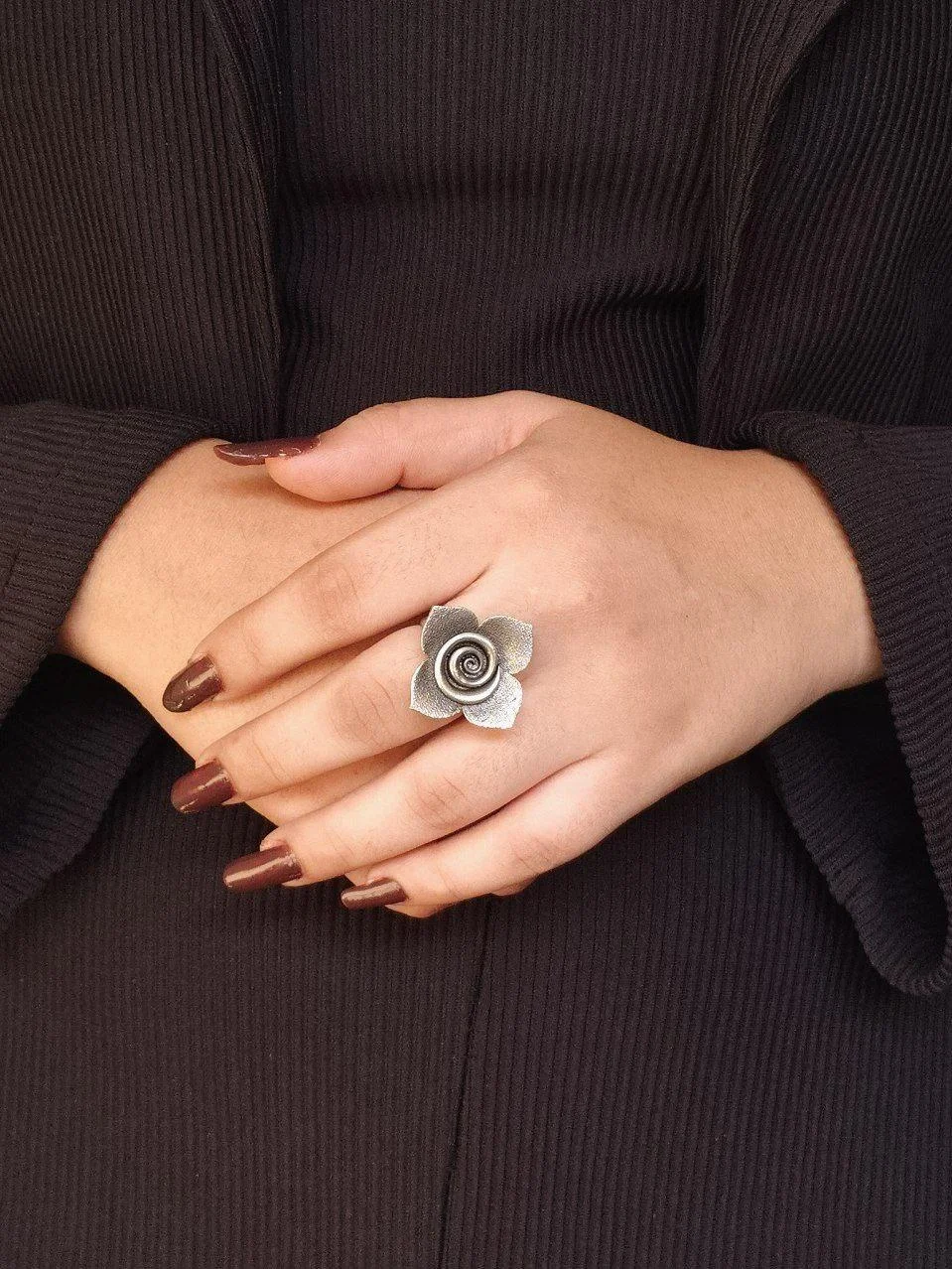 Oxidised Rose Ring on Leaf Base – view 2