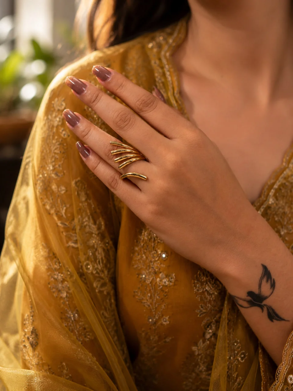 Anti-Tarnish Curved Fan Bar Statement Ring
