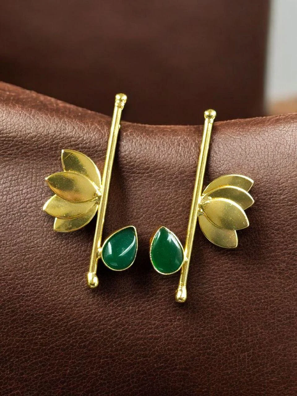 Petal Branch Bar Earrings with Monalisa Drop