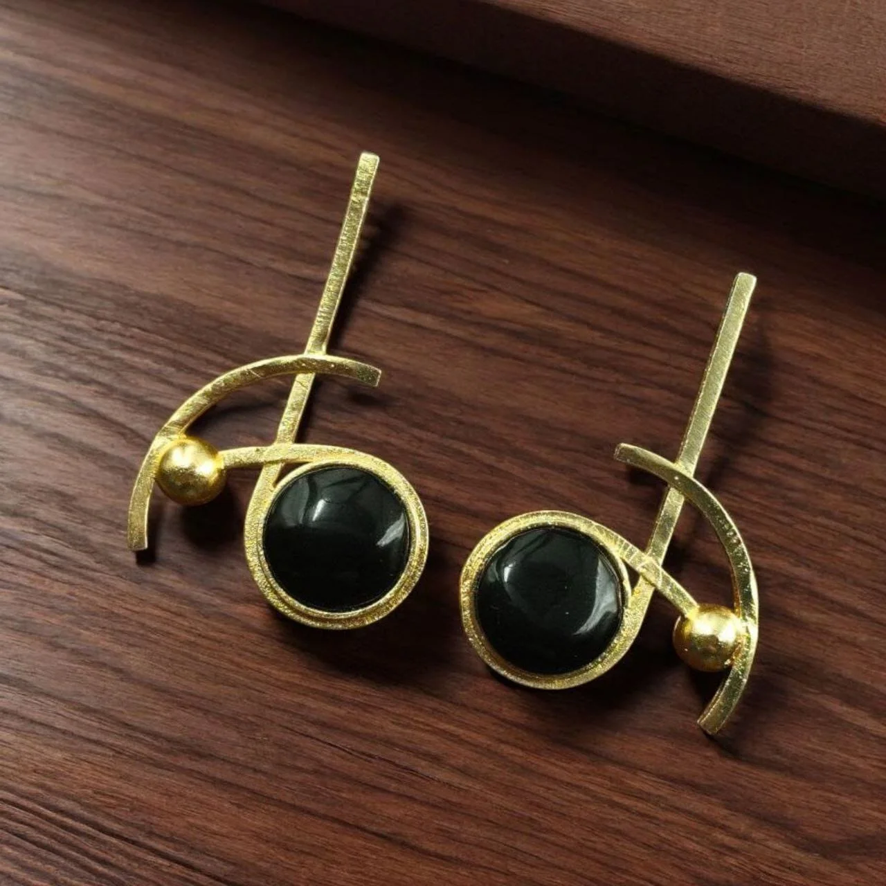 Crossed Bar Ring Earrings with Stone and Bead