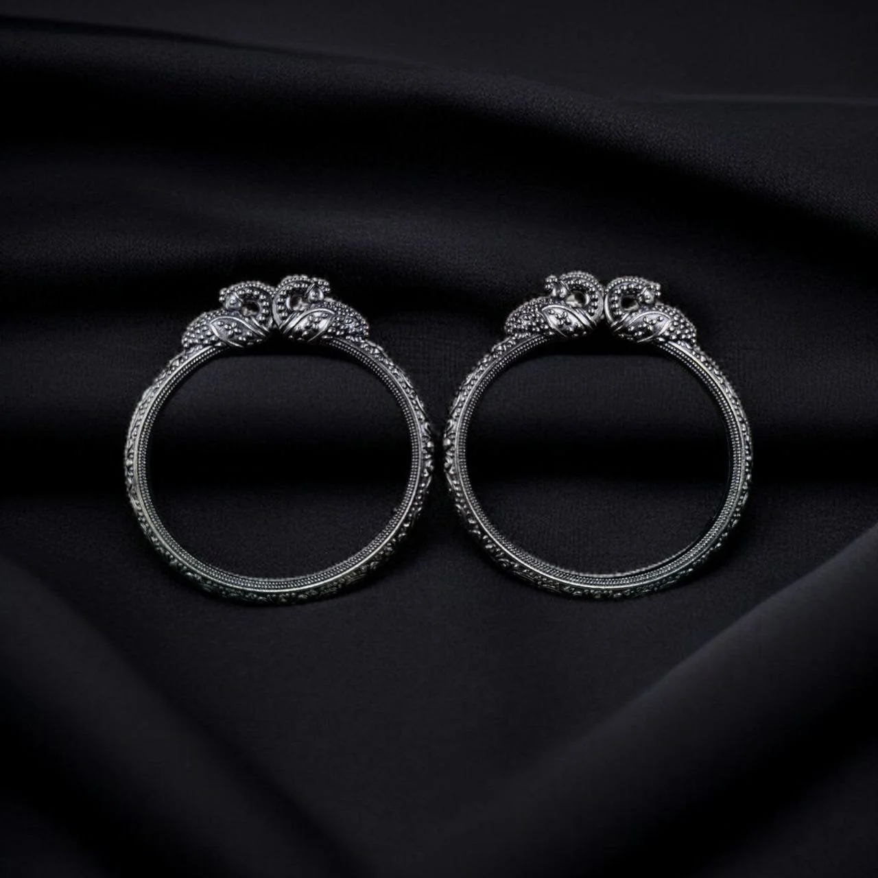 Oxidised Engraved Kada – view 3
