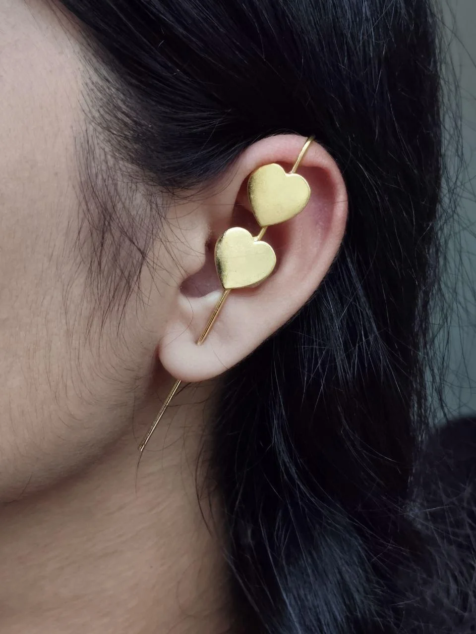 Twin Heart Climbing Ear Pin