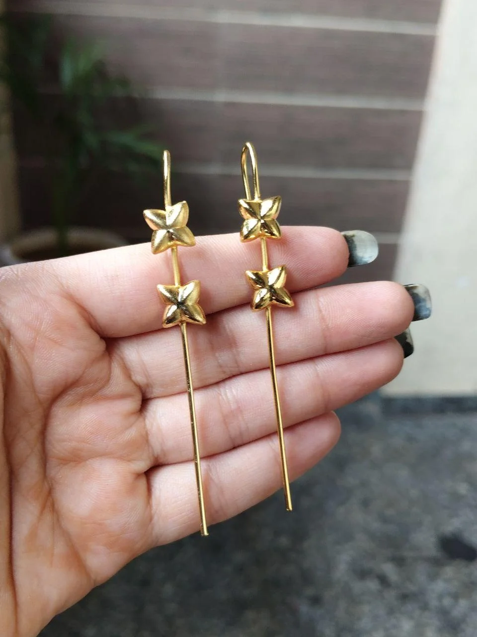 Four Point Star Climbing Ear Pin – view 3