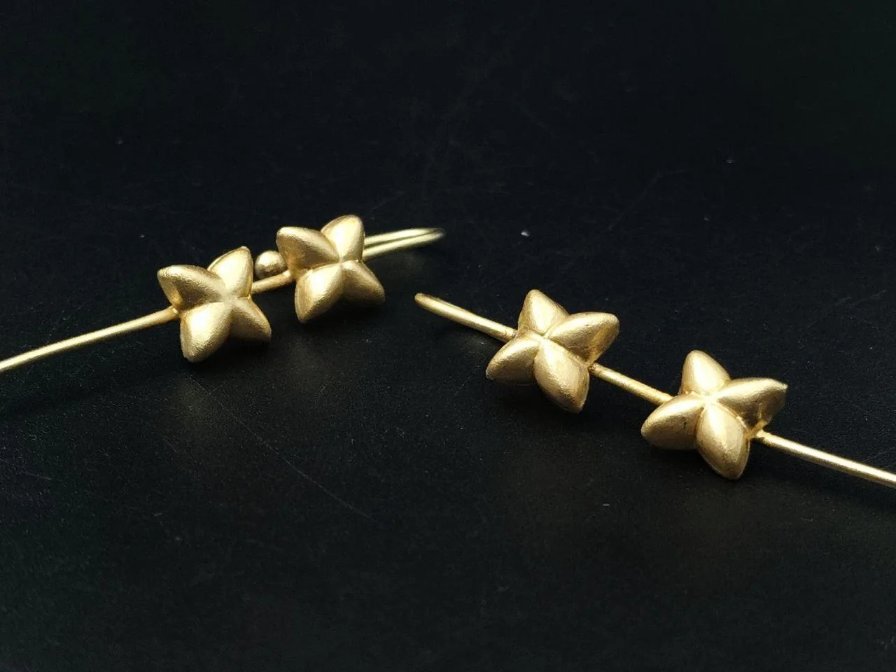 Four Point Star Climbing Ear Pin – view 4