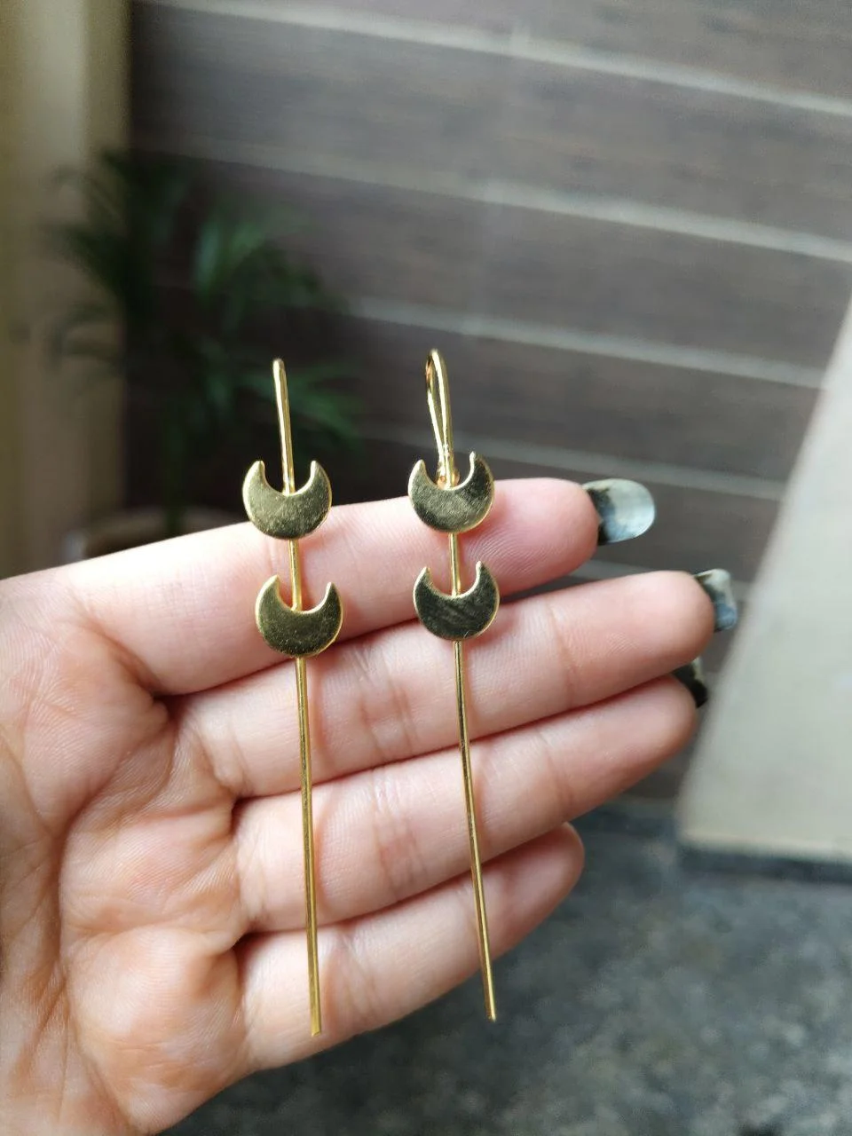 Crescent Moon Climbing Ear Pin – view 3