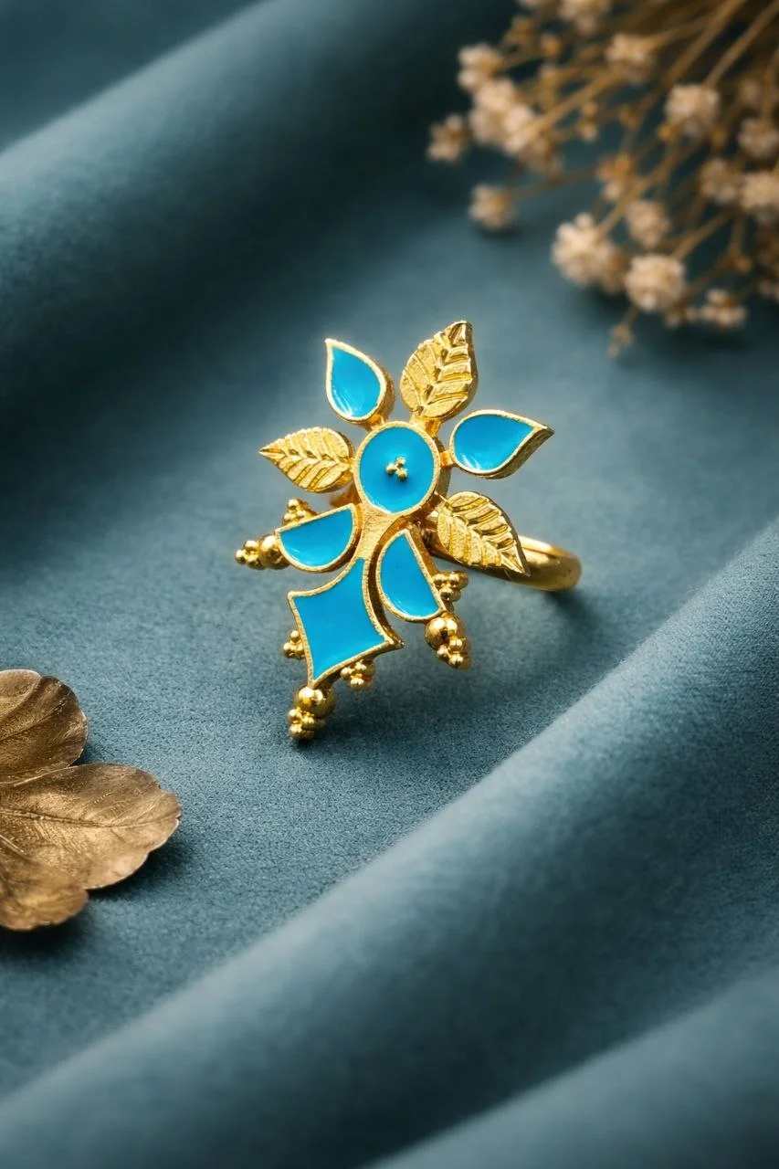 Gold Enamel Ring with Cabochon Centre – view 4