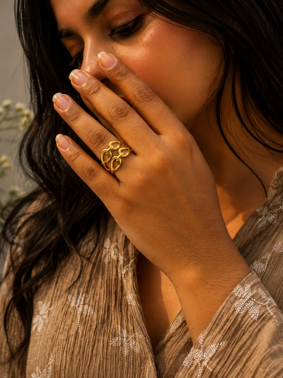 Anti-Tarnish Interlocking Oval Link Band Ring
