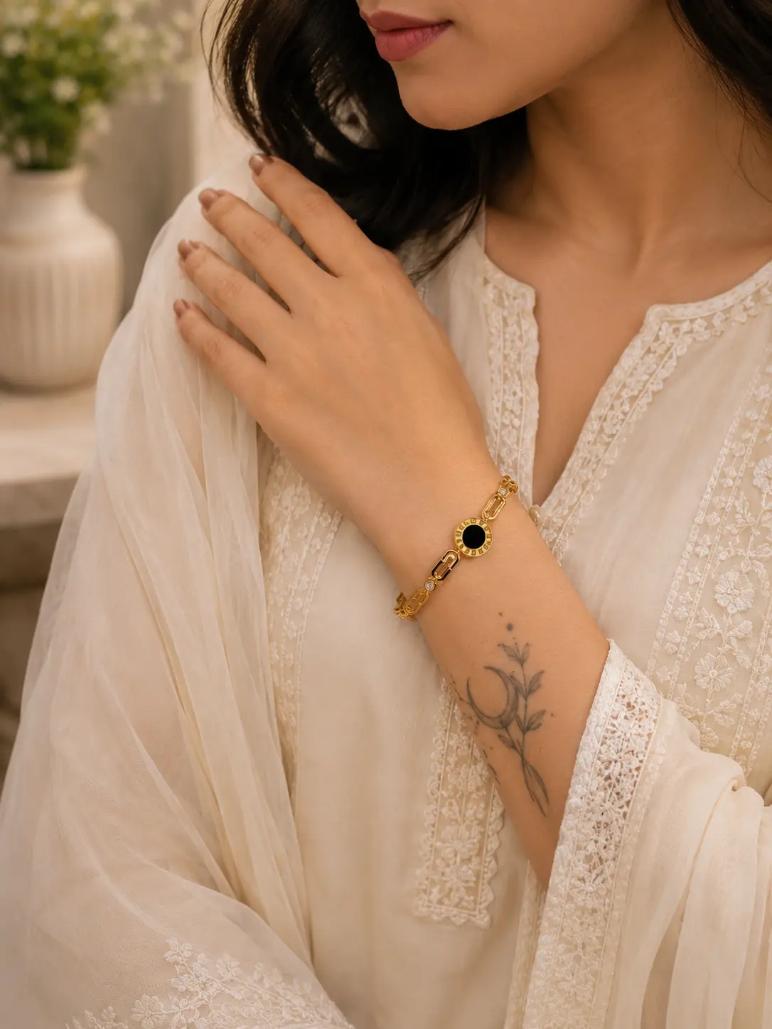 Keyura Classic Round Gold Plated Bangle with Anti-Tarnish Finish for Women