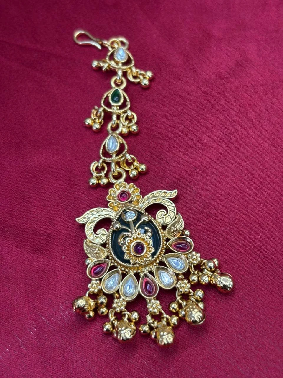 Heritage Maang Tikka with Peacock Meena Centre