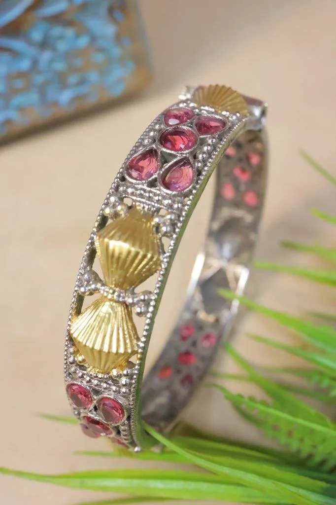 Dual Tone Shell Motif Bangle with Monalisa Stone Band